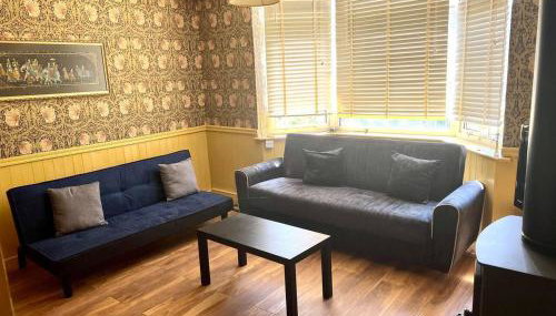 Inviting 4-Bed House near Heathrow w Fireplace - Foto 5