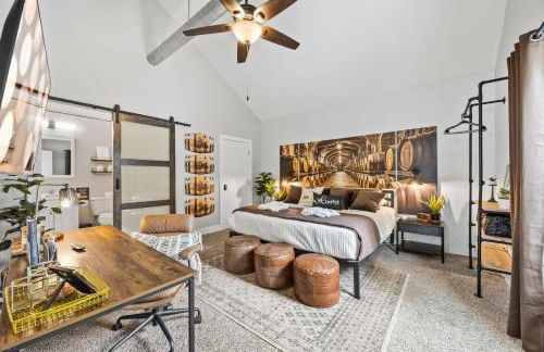 Classic Louisville Home with Contemporary Upgrades - Foto 29