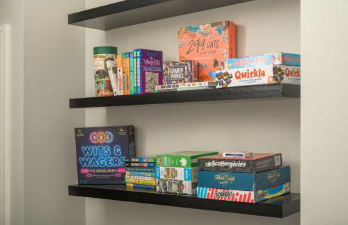 Luxe 4BR Mtn Retreat With Stunning Views Near Ski AndHikes - Foto 45