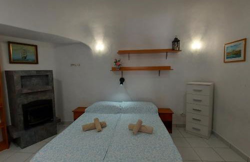 2BR Bungalow with Sunny Private Terrace - Secure Gear Storage - Foto 11