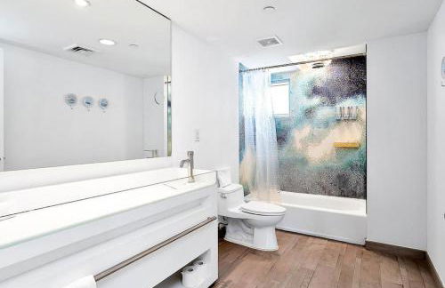 Stunning Views 2BD Condo at Hotel w Pool, Bar - Foto 26