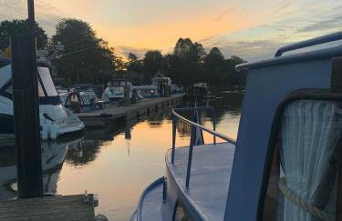 Stunning Classic Dutch Barge near Henley & Marlow - Foto 1