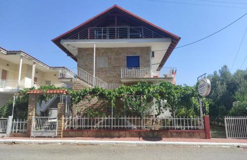 Noula Rooms - Photo 1