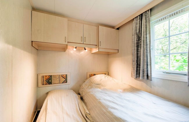 Chalet in Stegeren Near Hiking Trails - Photo 2