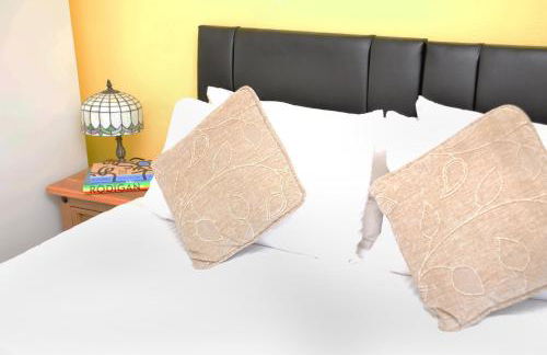 SM Dreams Unlimited Serviced Accommodation- Stanwell-Staines-Heathrow - Foto 72