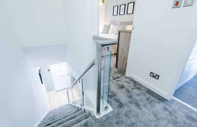 Lightfoot House - Photo 8