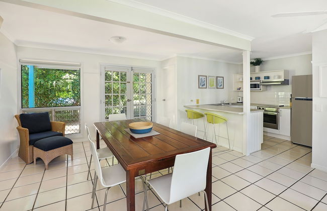 Coral Beach Noosa Resort - Photo 11