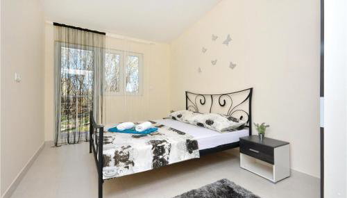 Four-Bedroom Holiday Home In Lecevica - Foto 3