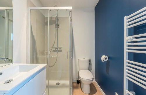 Studio sous les combles côté rue, parking gratuit - Foto 14