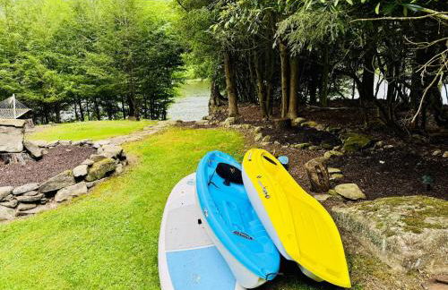 Lazy River Cabin: Lakefront Stay - Foto 2