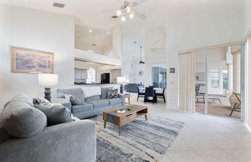 Waterfront Bliss Retreat Sailboat Access and Heated Pool - Foto 17