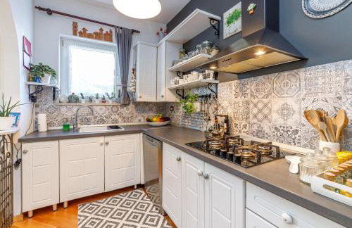 Cozy Home with Private Garden - Happy Rentals - Foto 32