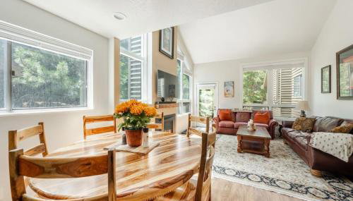 Bright and Cozy Getaway - Foto 3