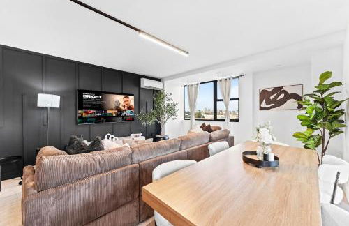 Modern 3BR Apt Near EWR, MetLife & NYC - Photo 1