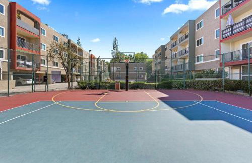 Woodland Hills 2BR w Pool Gym nr Warner Center LAX-699 - Foto 28