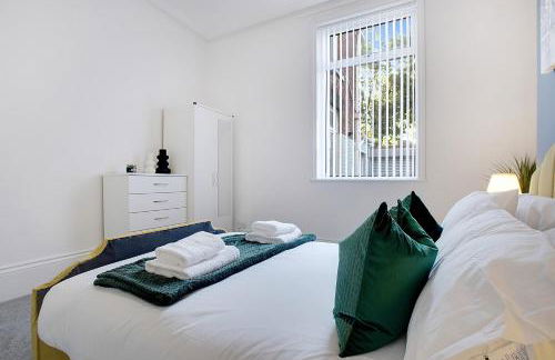 Spacious & Modern Oasis, 4-Bed House, Sleeps 7 - Foto 27