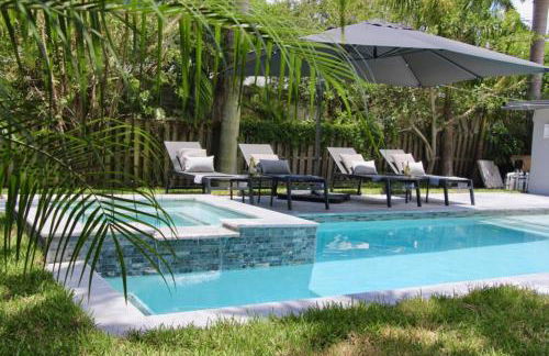Friendly Fox Luxury Pool & Spa - Near DT & Beach home - Foto 1