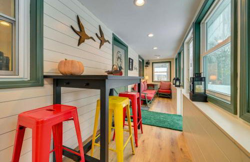 Pet Friendly Home - Walk to Mullet Lake! - Photo 4