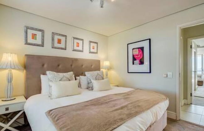 Aqua Views at the Waterclub in Cape Town - Photo 18