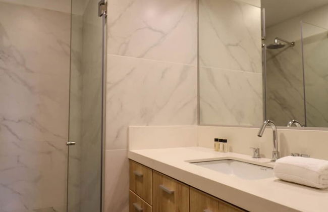 w Modern 1BR With Balcony in Miraflores - Photo 19