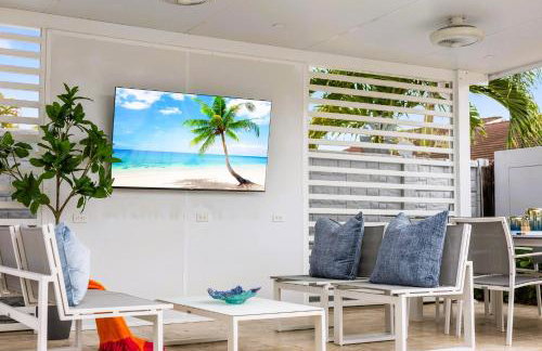 Spectacular Miami- Htd Pool,5 Bdrooms ,MiniGolf, Playground, Baby Items, BBQ - Photo 17