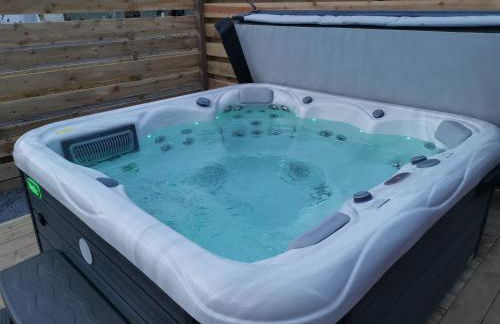 Achmeney Glamping larger than Average pod - Photo 28