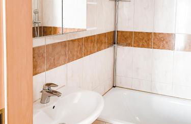 Schöne Wohnung, eigene Terrasse, privater Parkplatz, Wi-Fi, Waschmaschine, 3P - Foto 6