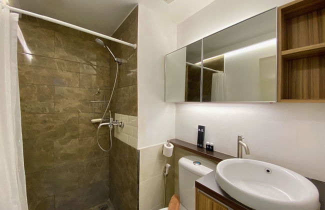 Artsy Private Studio Room At Grand Asia Afrika Bandung Apartment - Foto 6