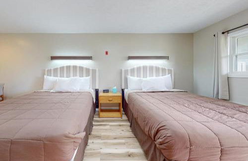 Relaxing Studio Sleeps 4 Near Golf & Douglas Lake - Foto 7