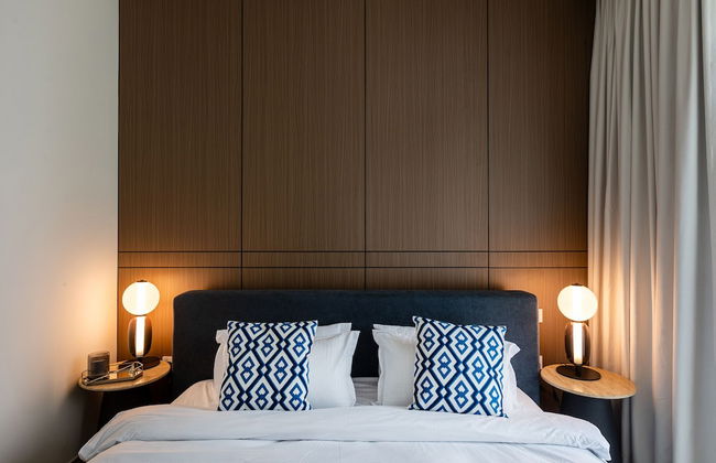 Stylish 1BR at Palace Residences - Photo 14