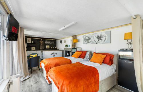 6 bedroom home for contractors and families - Photo 23