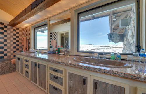 Cora Home with Mountain Views - Fishing On-Site! - Photo 24