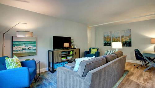 Modern Coastal Downtown, King bed, Work Desk, Kitchen - Foto 3