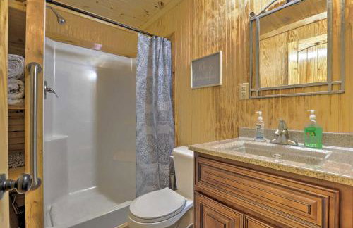 Cozy Creekside Cabin about 24 Mi to Red River! - Foto 14