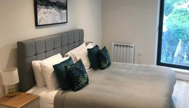 Heart of Henley 1 & 2 Bedroom Apartments - Foto 2