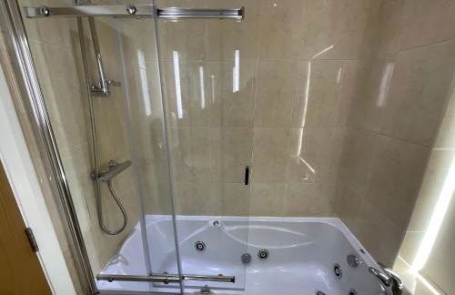 Earle House Serviced Apartments - Photo 111