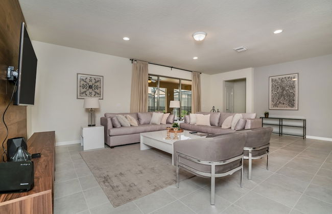 8 Bed 6 Ba Villa with Games, Pool & Spa - Foto 30