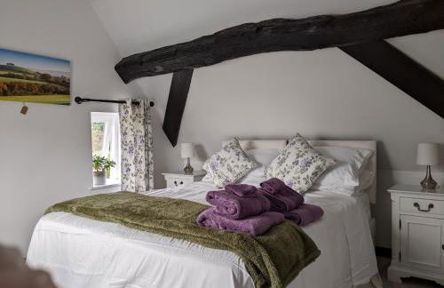 Characterful 2 bed cottage, quiet village setting - Photo 17