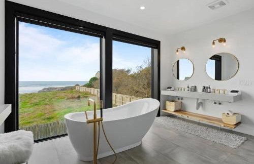 Bandon Coast - Beach Access, Ocean views & Hot Tub - Photo 33