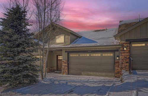 Private Hot Tub, Close to Resorts - Private Hot Tub - Close to PC, Mountain Mansion Family Getaway - Photo 6