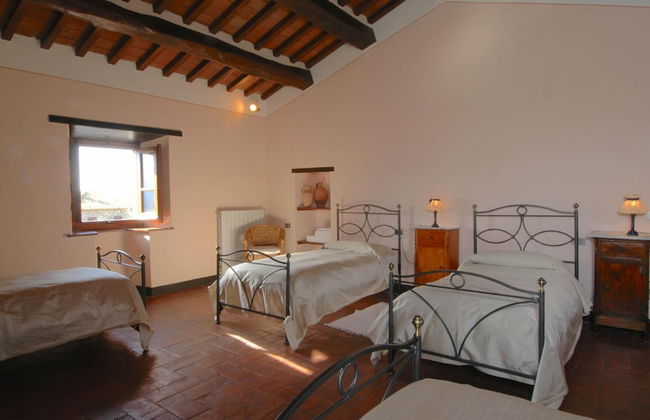 Agriturismo near Cortona with Spacious Garden & Swimming Pool - Foto 5