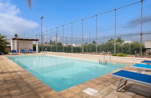 Villa a 300 Mt. dal Mare (Magaggiari) con campo da tennis - Foto 25