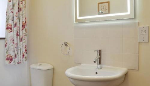 Pear Tree Cottage - Photo 3, Shower