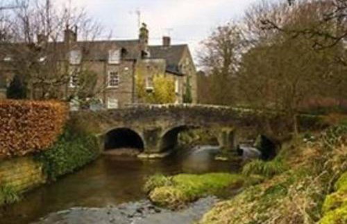 Characterful 2 bed cottage in excellent location - Photo 35