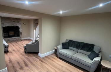 Cosy Cottage Hot Tub Sleeps 8 Log Fires - Foto 17