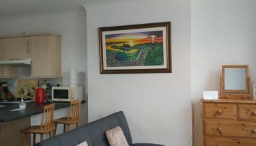 Lovely 1-bedroom flat within minutes from the beach! - Foto 3