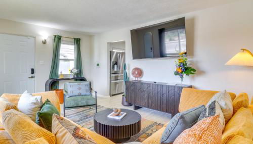 Central Albuquerque Getaway with Hot Tub and Grill! - Foto 5