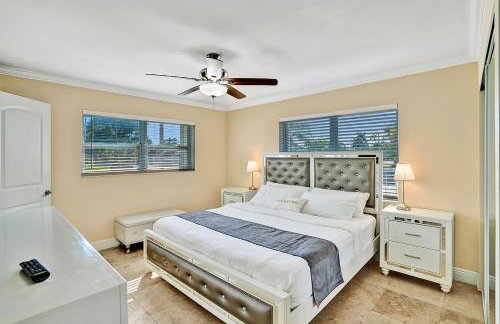 Deluxe Home Heated Pool & Jetted Tub near Beach - Foto 14