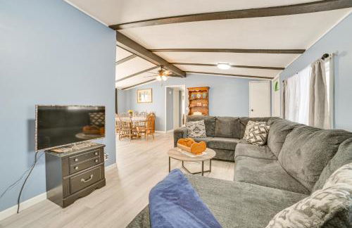 1 Mi to Otsego Lake Pet Friendly Family Home - Foto 1