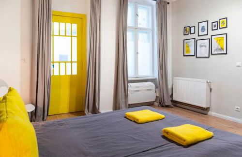 SPACIOUS Two BR plus AC plus SelfCheckIn - Foto 15